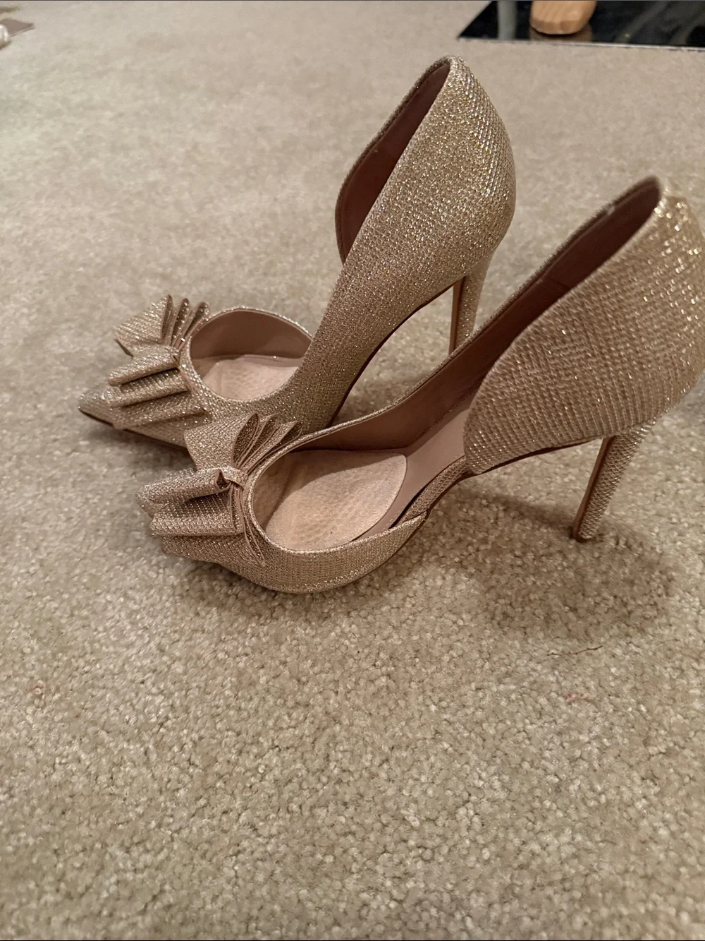 Betsey Johnson Gold Glitter Pointed Bow Pumps